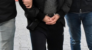 İzmir’de motor hırsızları yakalandı 