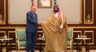 Kılıçdaroğlu'ndan Erdoğan'a: Katille kucaklaşmaya gider koşa koşa 