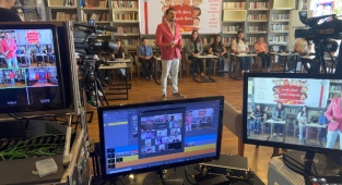 Kılıçdaroğlu Türk Dünyası Çocukları ile buluştu