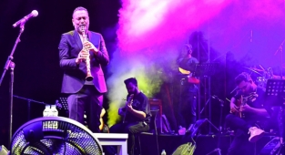 Kültürpark’ta Hüsnü Şenlendirici rüzgarı