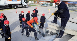 Ödemiş Arama Kurtarma ekibi (ÖDAK) eğitimlere başladı 
