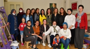 Tarihi Helvacı Kilimi Aliağalı Kadınların Elinde Yeniden Hayat Buluyor