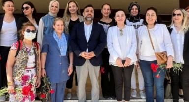 Ak Parti’li Bekle, ‘AK Kadınlar’ın Anneler Günü’nü özel kutladı