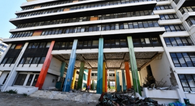 Ana hizmet binası yıkılıyor: Bir devir bitti...