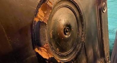 Ayasofya’daki tarihi su haznesi kırılarak ayakkabılık yapıldı