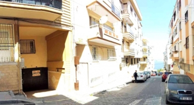 Bakıcısı itti, başını çarparak öldü!