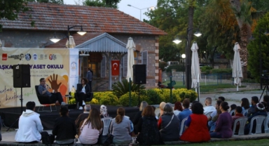 Başka Bir Siyaset Okulu'nun açık oturum serileri başladı 