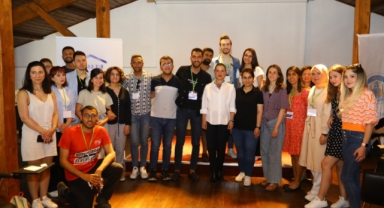 Başkan Ceritoğlu Sengel Başka Bir Siyaset Okulu öğrencileri ile buluştu