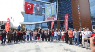 Bayraklı’da 1 Mayıs coşkusu