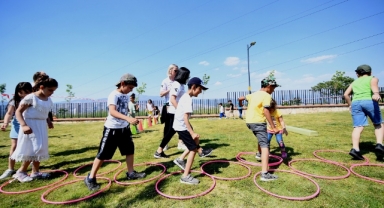 Bornova'da çifte Bahar Şenliği