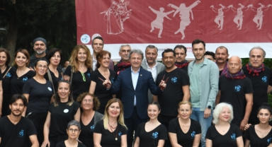 Bornova’da Halk Dansları Festivali