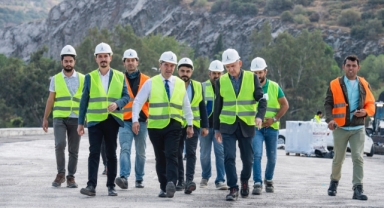 Büyükşehir'den 3 Milyar 730 bin liralık yol yatırımı! 