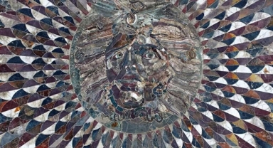 Dünyada eşi benzeri yok: İki bin yıllık Medusa Mozaiği ziyarete açıldı