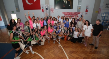 “Filenin Sultanları” şampiyonluk için yarıştı: Bayraklı'da şampiyonluk sevinci 