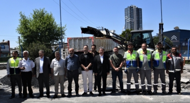 Hafta içi sokaklar, hafta sonu sanayiler