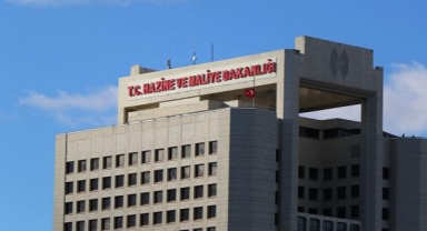 Hazine 6,2 milyar lira borçlandı