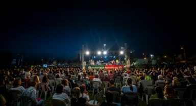 Karşıyaka sahilinde müzik şöleni 