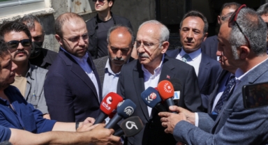 Kılıçdaroğlu’ndan 2 aydır karanlıkta yaşayan aileye ziyaret 