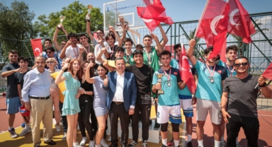 Konak'ta sokak basketbolu fırtınası esti