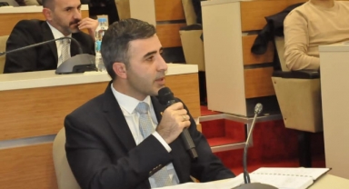 MHP'li Şahin, Başkan Sandal'ı hedef aldı: Şov değil, hizmet yapmalı