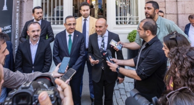 Soyer: Önemli olan müzakere masasının kurulmuş olmasıdır”