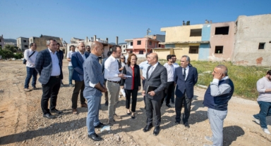 Soyer sahaya indi: Uzundere için yerinde dönüşüm vurgusu! 