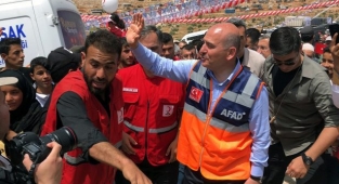 Soylu açıkladı: 1 milyon Suriyeliye ev!