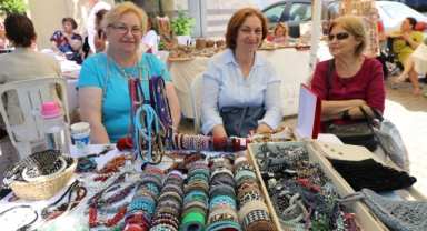 Standlar Aysima bebek için açıldı