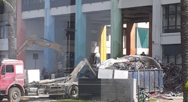 Tartışmalara neden olmuştu: Renkli kolonlar yıkılıyor! 