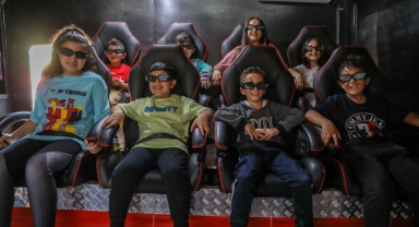 12 D Film Aracı ile erken karne hediyesi