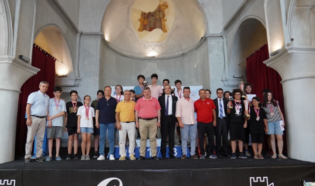 8. Çeşme Uluslararası Açık Satranç Turnuvası sona erdi