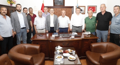 AK Parti' İzmir'den 30 ilçede eş zamanlı ziyaret