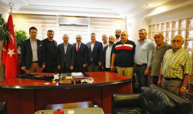 AK Partili Sürekli muhalefete yüklendi: Esnafı siyasete malzeme yapıyorlar