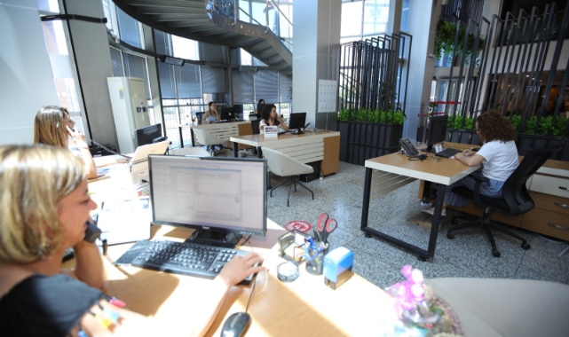 ‘Bayraklı Çözüm Merkezi’ yenilenen yüzüyle hizmette!