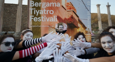 Bergama Tiyatro Festivali’ne muhteşem açılış