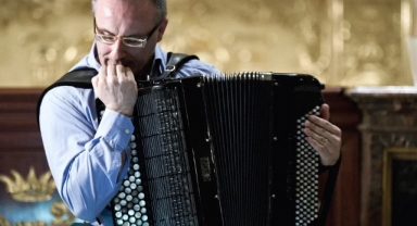 Festival’de bilmediğiniz çalgılar, duymadığınız sesler Alphorn & Bayan ikilisi, İzmir Agora’da