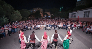 Gültepe Rumeli Şenliği Konak’ta Balkan rüzgarı estirdi