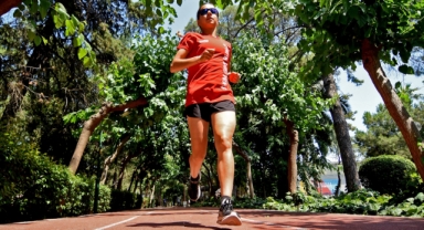 İzmirli “Demir Lady” Hollanda’da dördüncü oldu