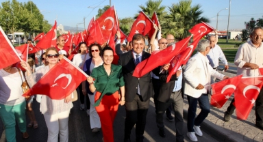 Karşıyaka'da Coşku Dolu 96. Yıl Kutlamaları