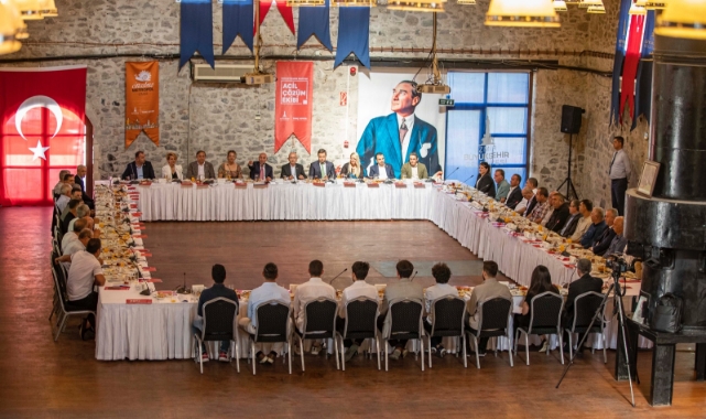 Kılıçdaroğlu’nun İzmir mesaisi sürüyor: Muhtarlarla buluştu