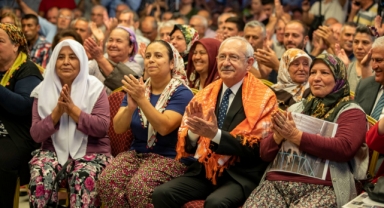  Kılıçdaroğlu Ödemiş'te çiftçilerle buluştu: Başka bir tarım mümkün