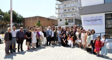 “Kız Kardeşler El Ele”