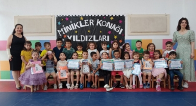 Minikler Konağı ilk mezunlarını verdi