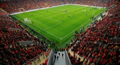 Mülteci istemiyoruz sloganı gözaltı getirdi! 