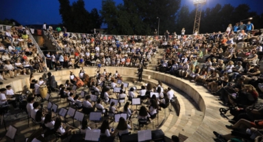 Narlıdere ve Efes Selçuk çocuklarından muhteşem performans 