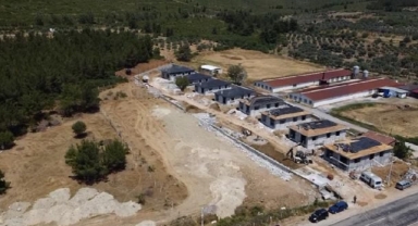 Selçuk’ta baskına AK Parti’den tepki yağdı! 