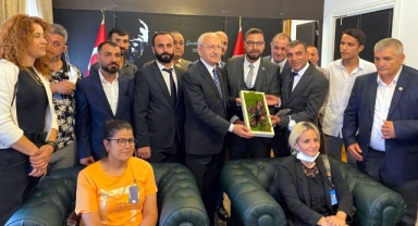 Seyyar satıcılardan Kılıçdaroğlu’na İzmir raporu: Mecliste temsil edileceksiniz 