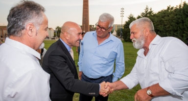 Soyer Balkan göçmenleriyle buluştu: Barış ve kardeşlik vurgusu 