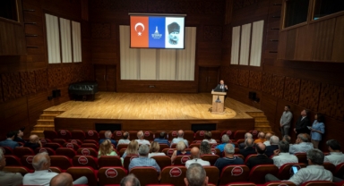 Soyer 'Koku' sorununa çözüm: Körfez’i yüzülebilir hale getiriyoruz