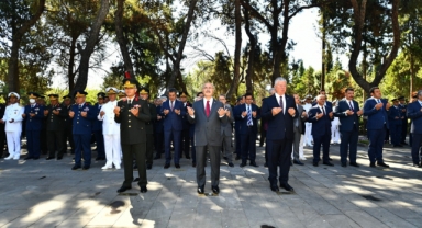 15 Temmuz Demokrasi ve Milli Birlik Günü'nde şehitler anıldı